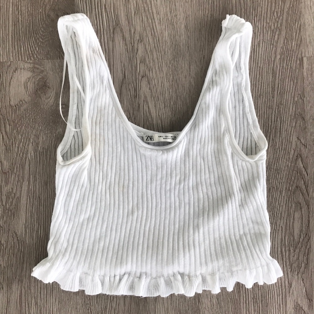 White Zara crop tank with ruffled bottom